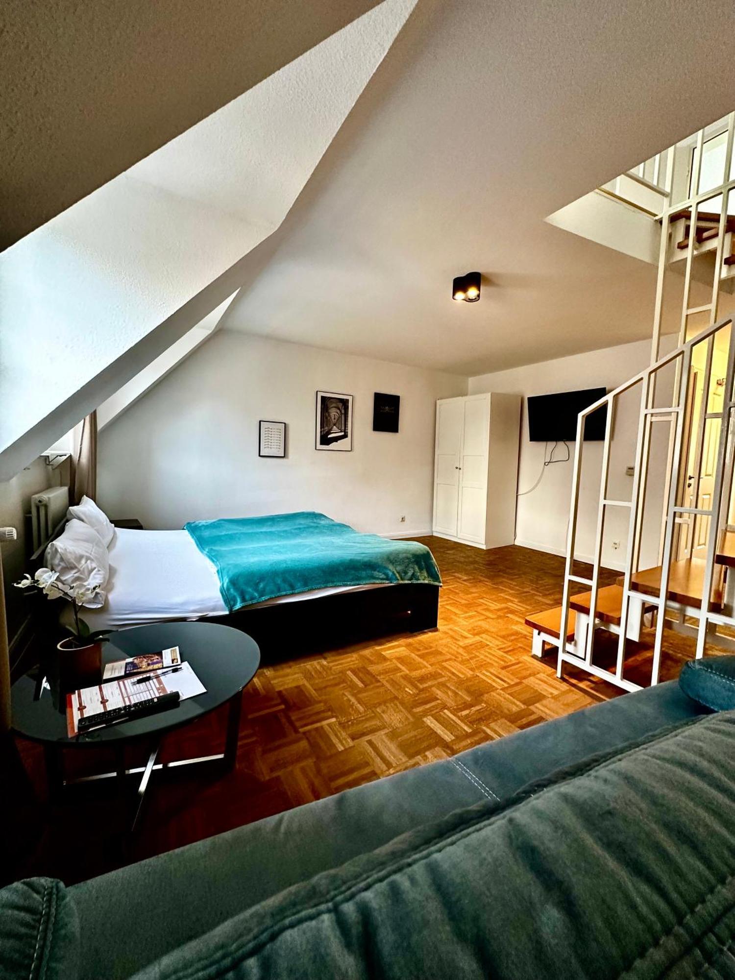 Hirsch Appartements بادن بادن المظهر الخارجي الصورة