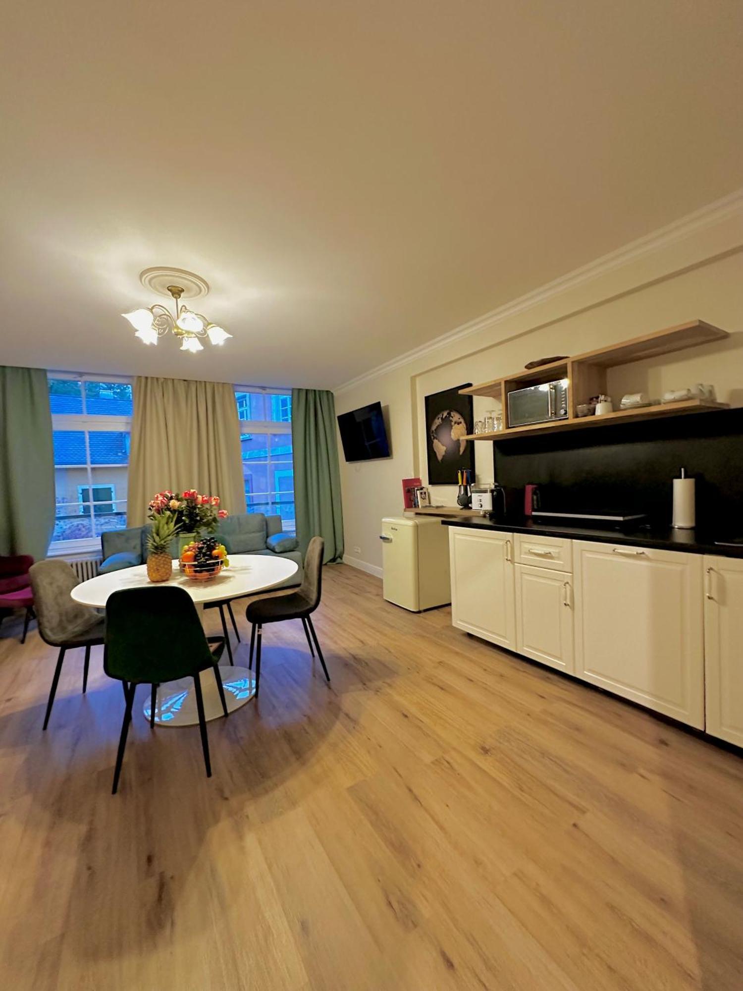 Hirsch Appartements بادن بادن المظهر الخارجي الصورة