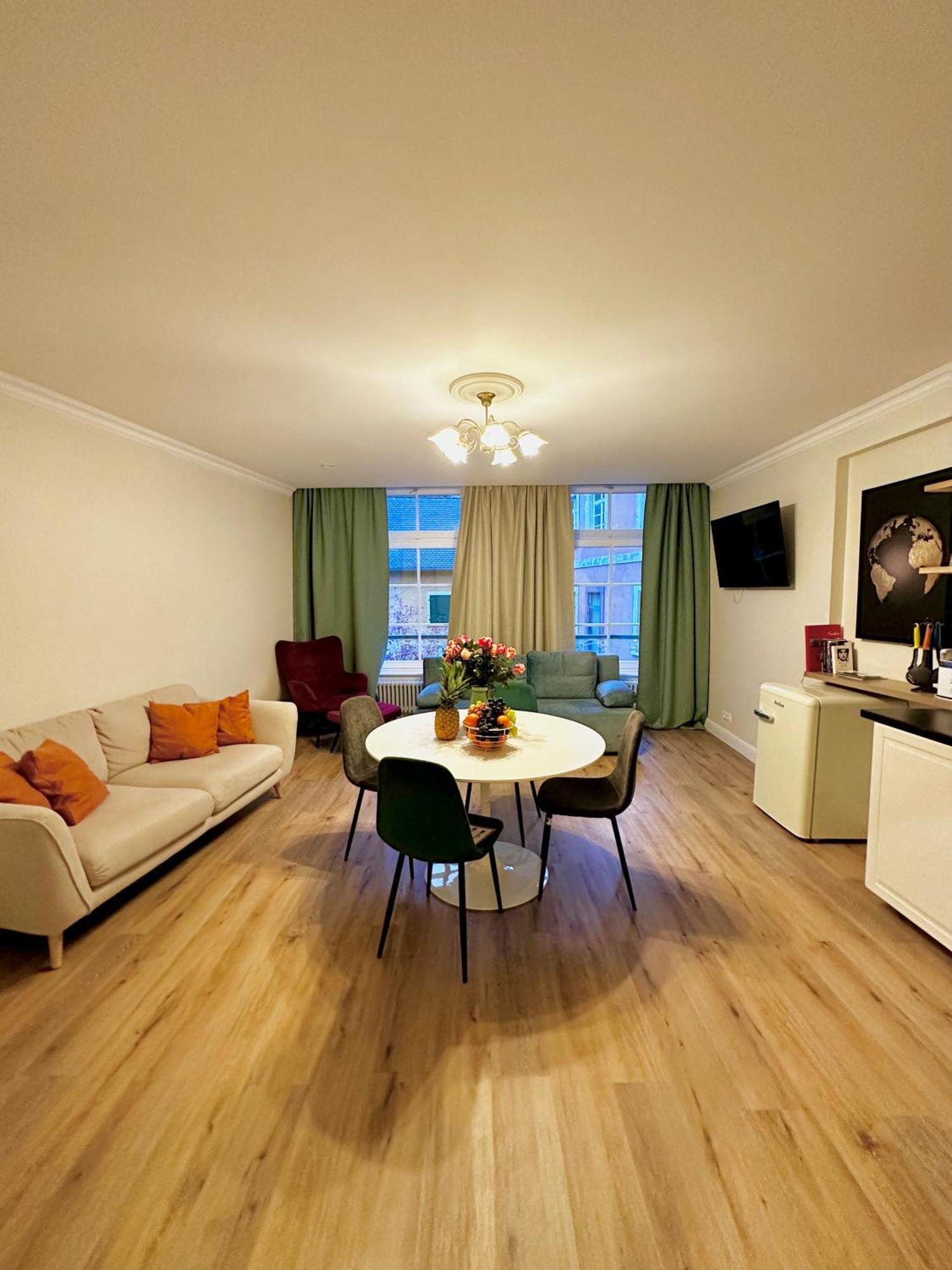 Hirsch Appartements بادن بادن المظهر الخارجي الصورة